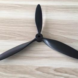 Dynam 13×7　3枚プロペラ黒　DM137P3